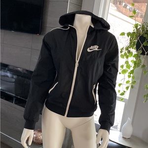 Nike windbreaker jacket